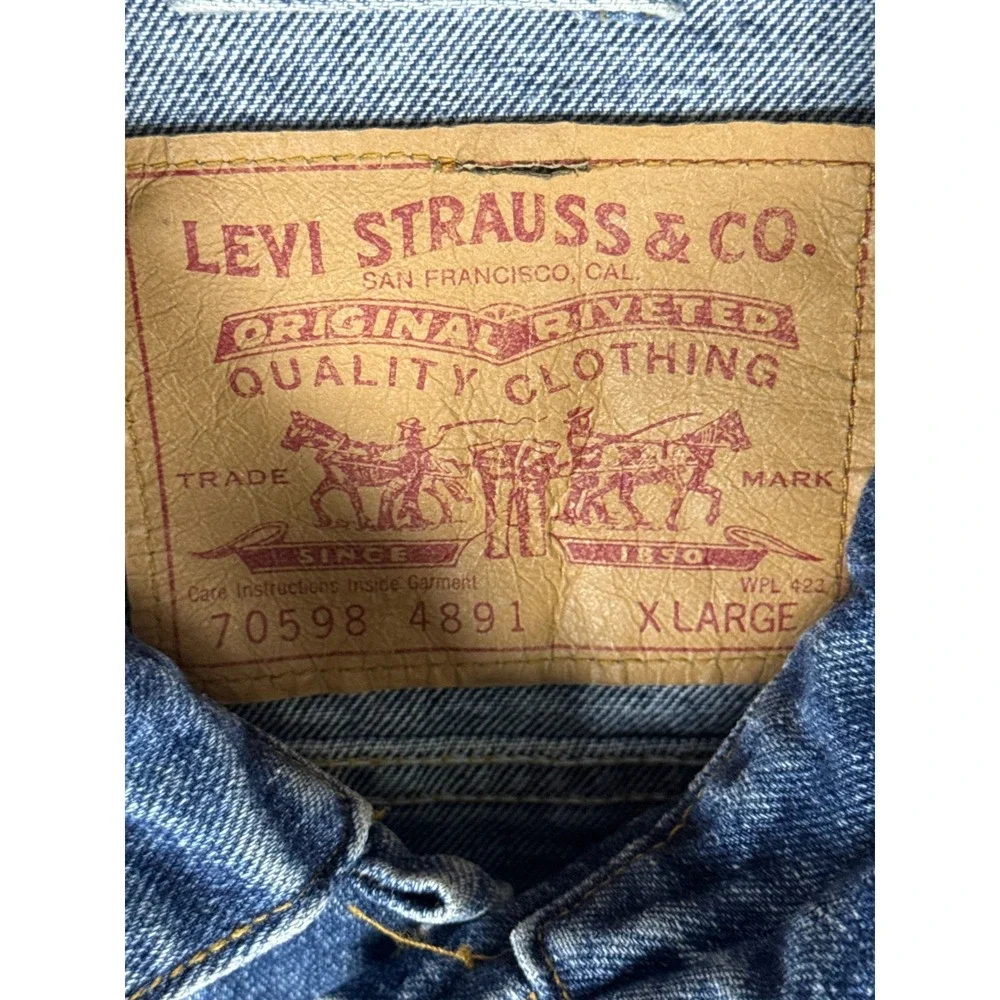 Vintage Levis Denim Trucker Jacket XL Blue Stonewash 90s Relaxed Fit minimalist